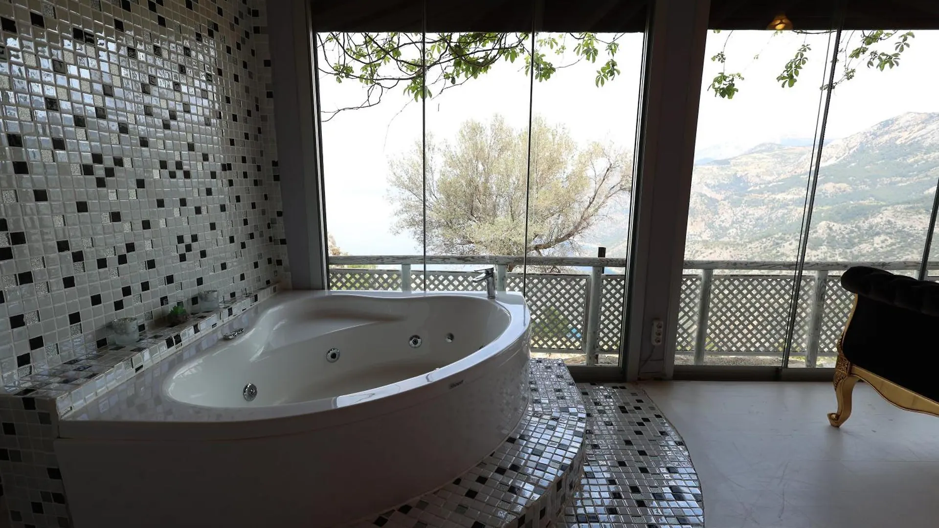 Yediburunlar Lighthouse Boutique Hotel And Restaurant Faralya Pensiune