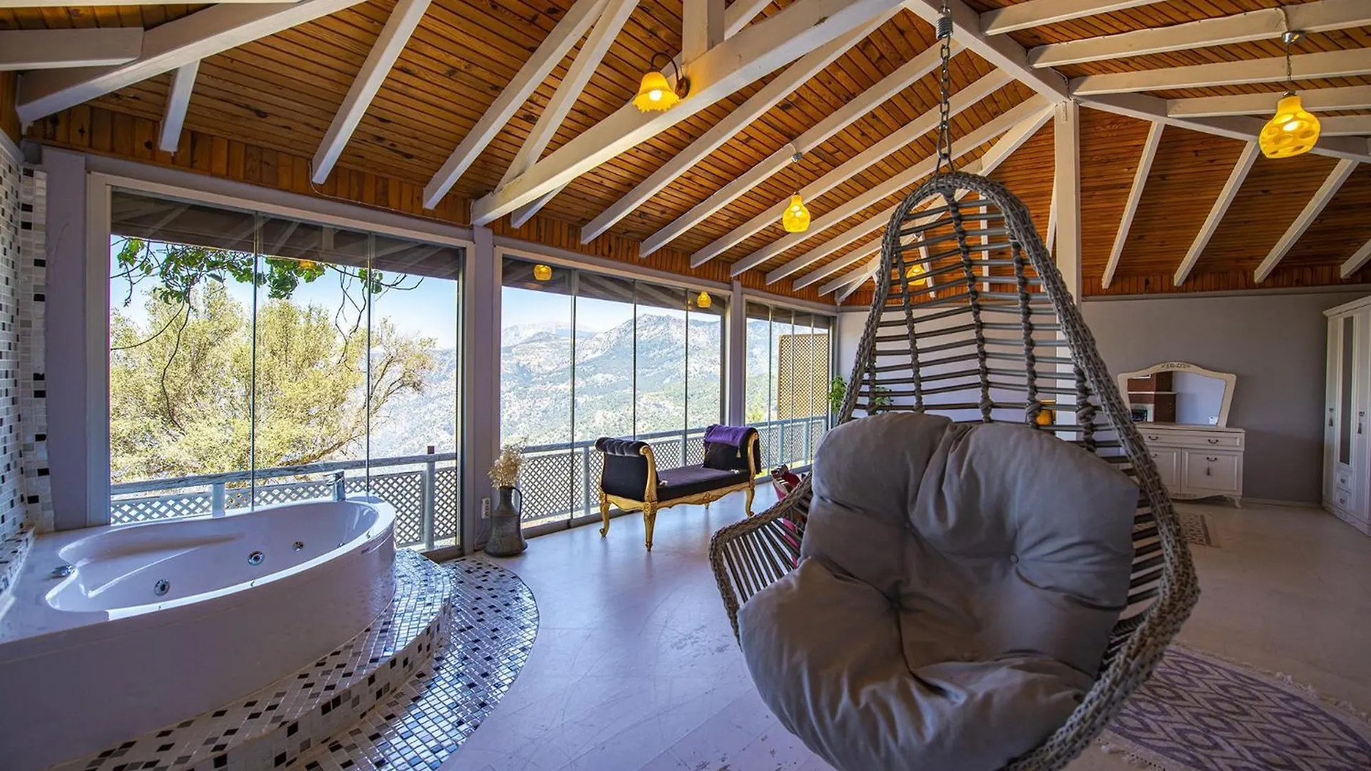 Yediburunlar Lighthouse Boutique Hotel And Restaurant Faralya