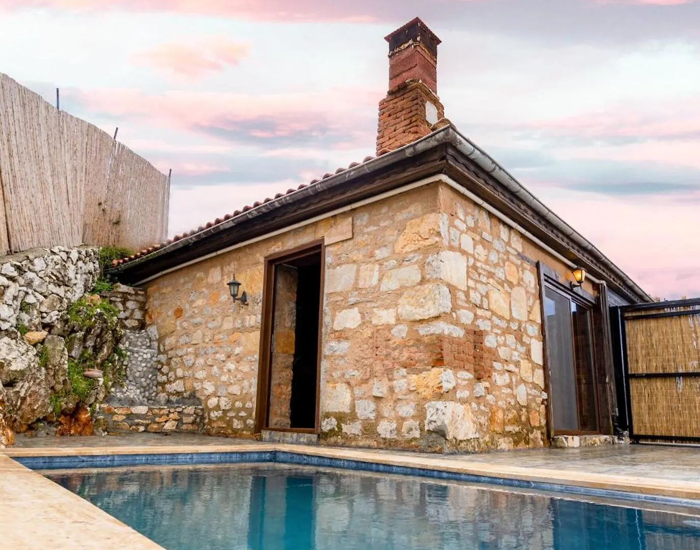 Yediburunlar Lighthouse Boutique Hotel And Restaurant Faralya Turcia
